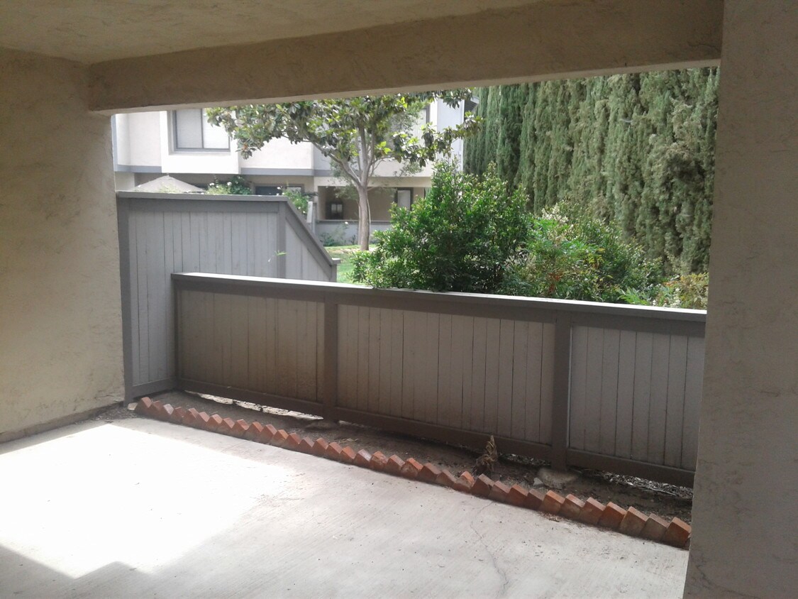 Foto principal - 2135 E Valley Pkwy