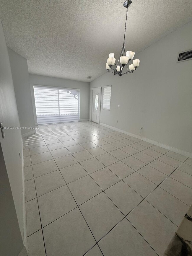 Foto del edificio - 17913 SW 145th Ave