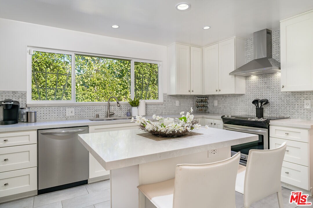 Foto principal - 13843 Milbank St