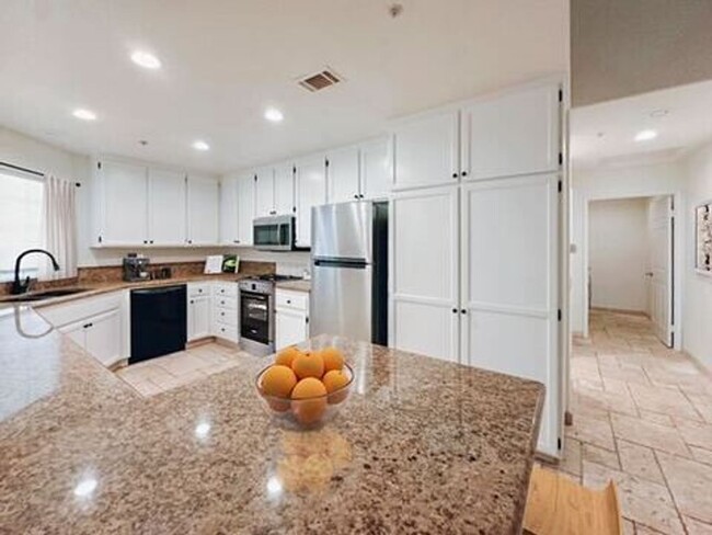 Foto del edificio - 3 Bed, 2 Bath Single Family Home in Encinitas