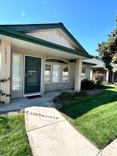 Building Photo - 4023 N Bayou Ln