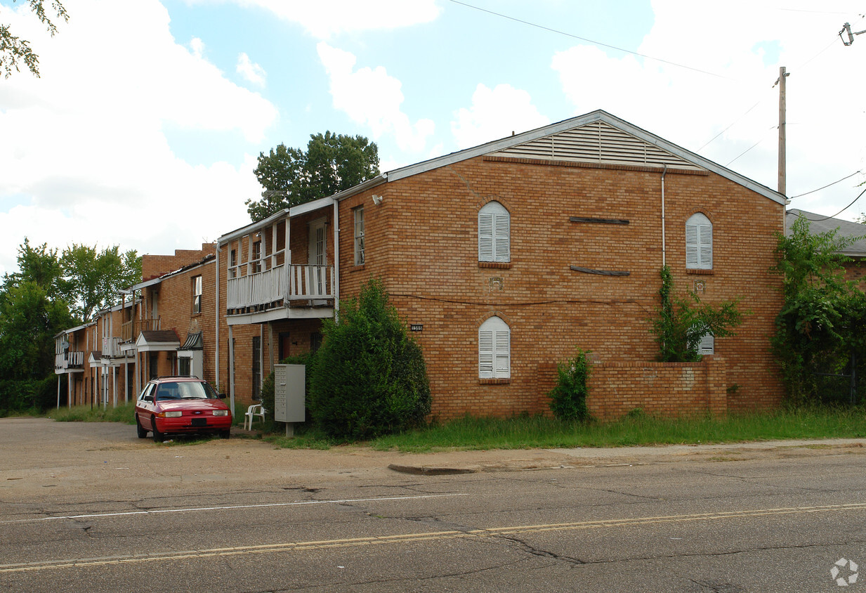 Building Photo - 1566 W Capitol St