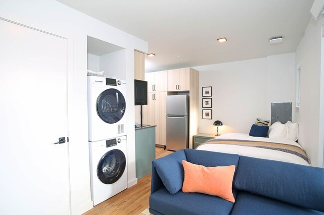 Interior Photo - Southpaw
