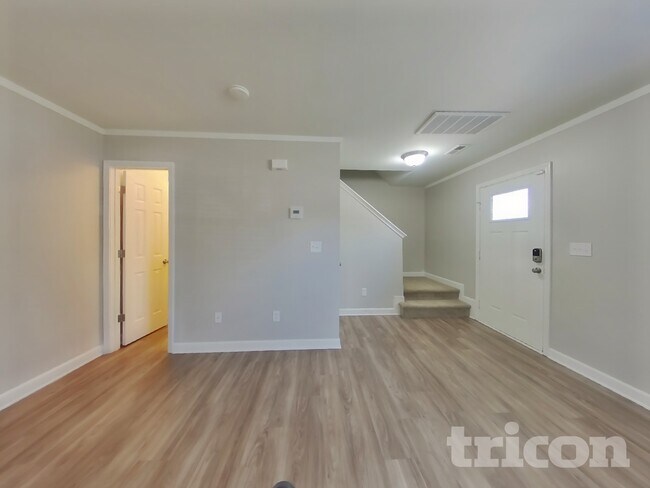 Foto del edificio - 3933 Far West Dr