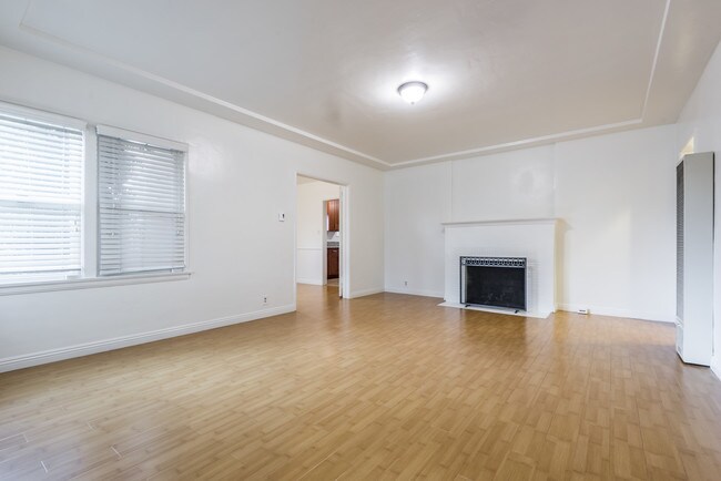Building Photo - 2200 Midvale Ave