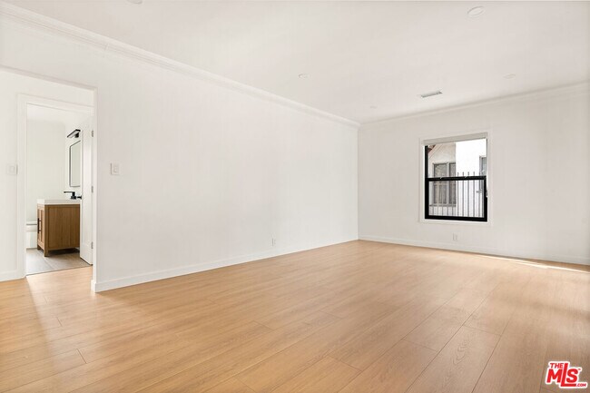 Foto del edificio - 1616 Hauser Blvd