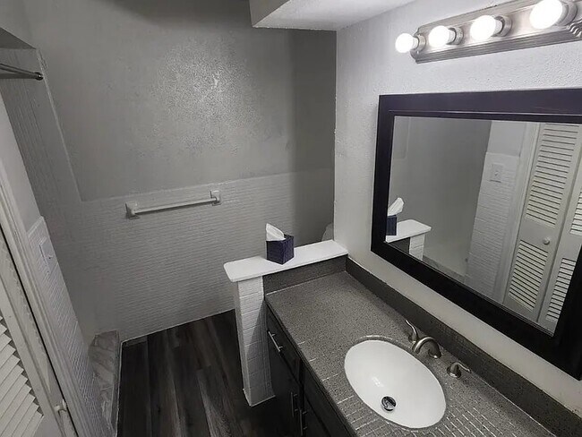 Foto del edificio - 2508 Ridgmar Blvd