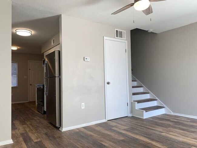 Foto del edificio - 1414 N Wardell St