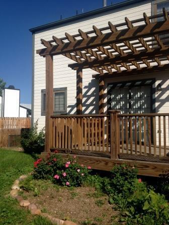Building Photo - DARLING 2 Bed 2 Bath Single Family Home in...