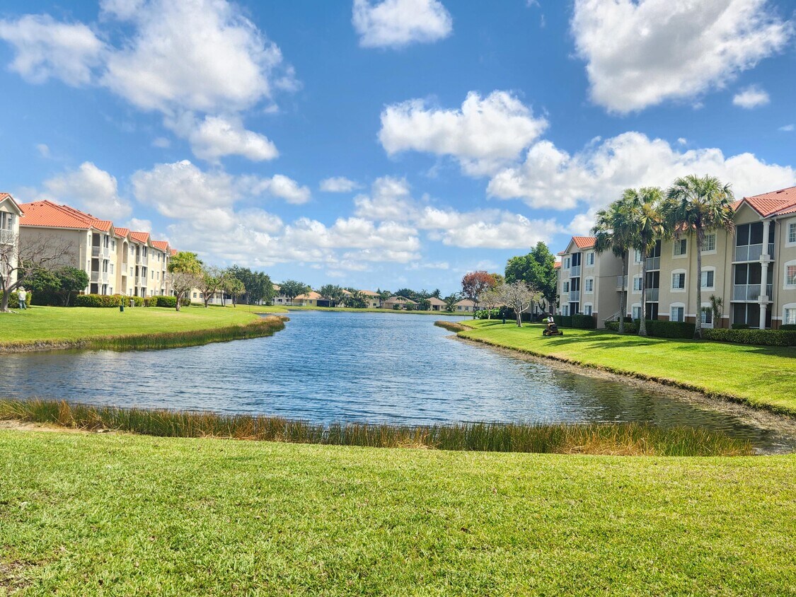 Primary Photo - 8875 Okeechobee Blvd