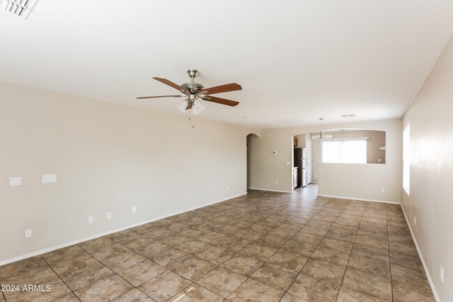 Foto del edificio - 284 N 152nd Dr