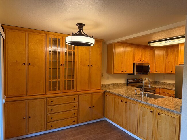 Foto del edificio - Remodeled Condo