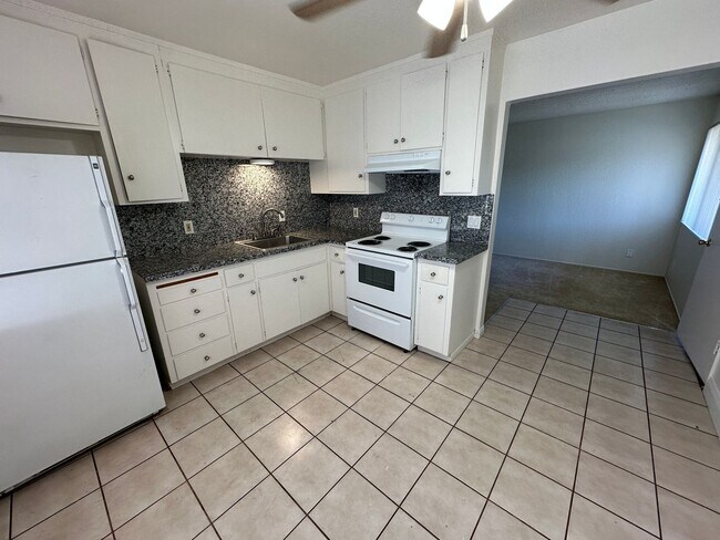 Foto del edificio - 1089 Oakmont Dr