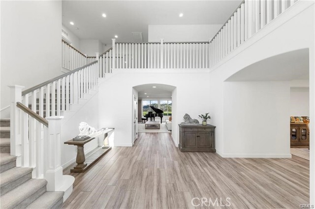 Foto del edificio - 16471 Viewcrest Rd
