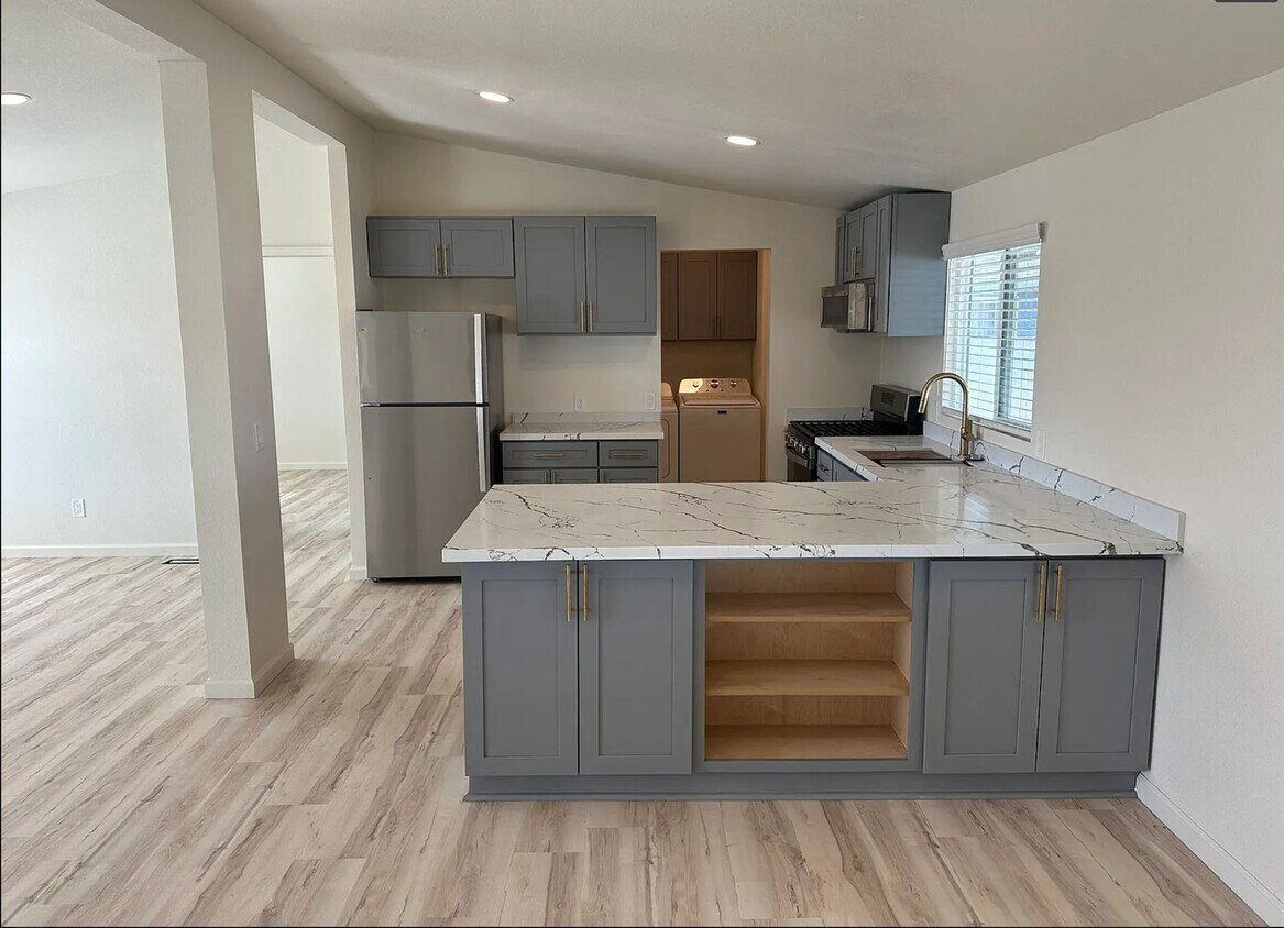 Foto principal - 19001 Muskrat Ave
