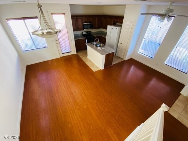 Foto del edificio - 8098 Watauga Ave