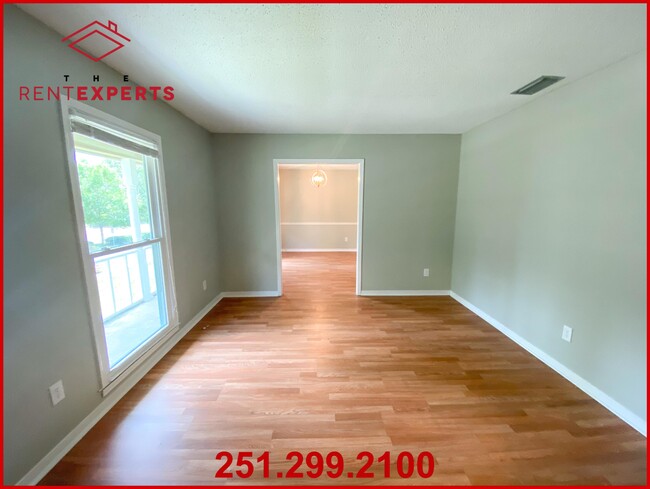 Building Photo - 6612 Grelot Rd