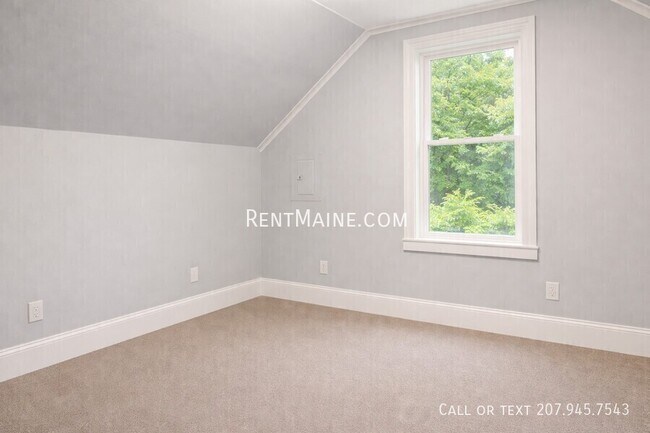 Foto del edificio - 496 Main St