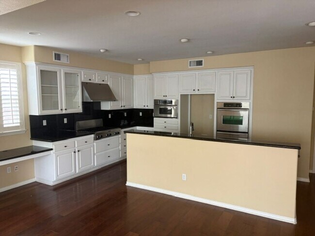 Foto del edificio - 45486 Olive Ct