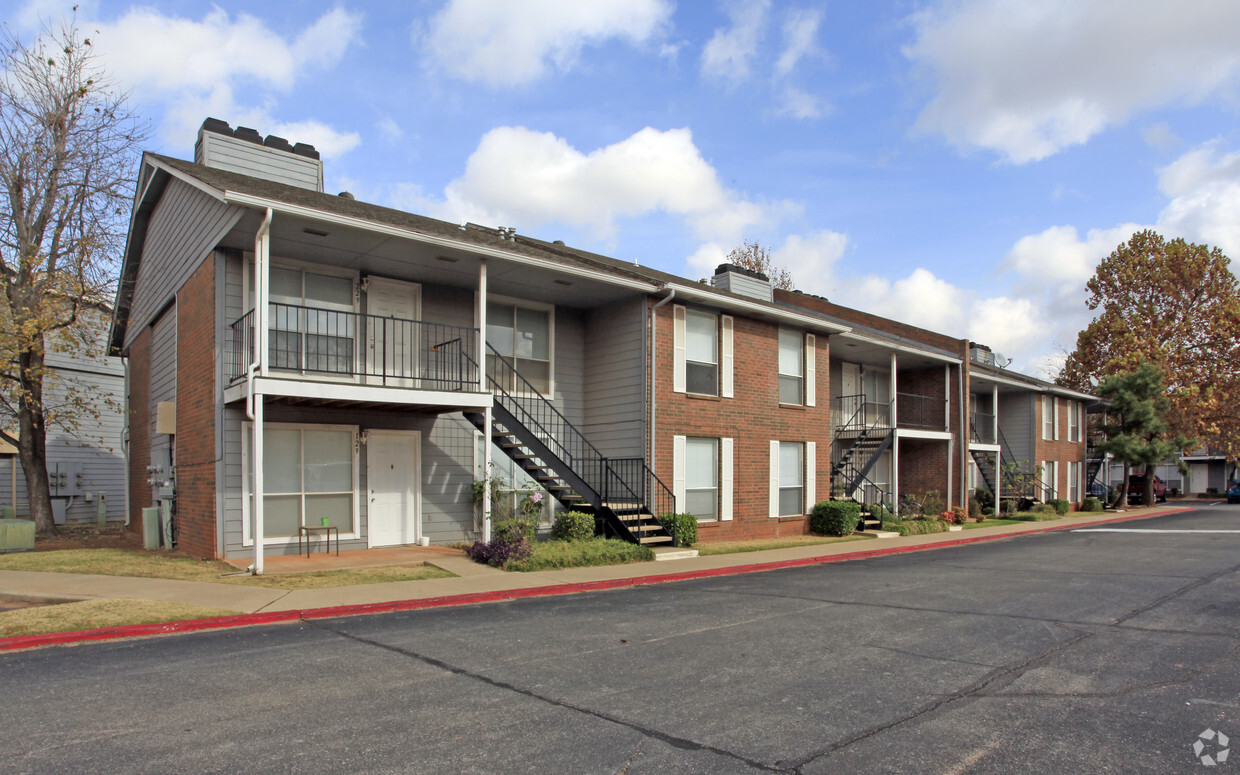 Primary Photo - Meadow Glen Apartments