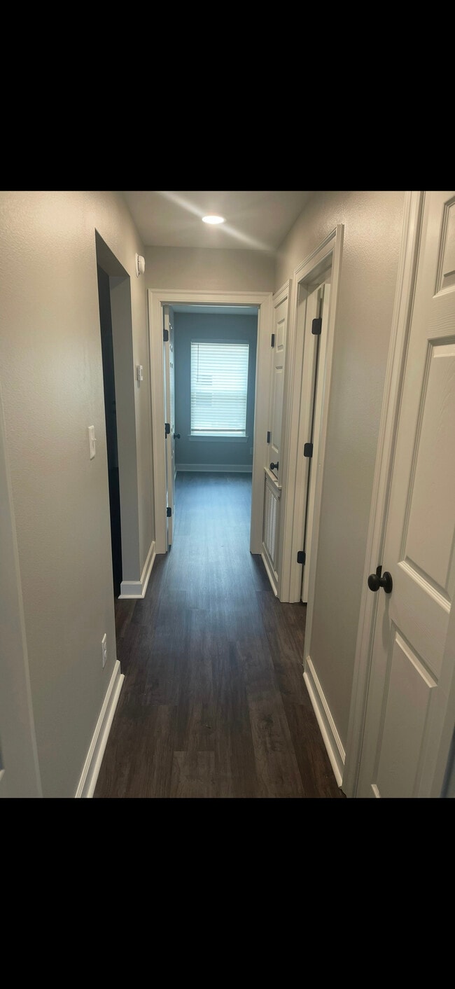 HALLWAY TO BEDROOMS/BATHROOM - Cottonwood