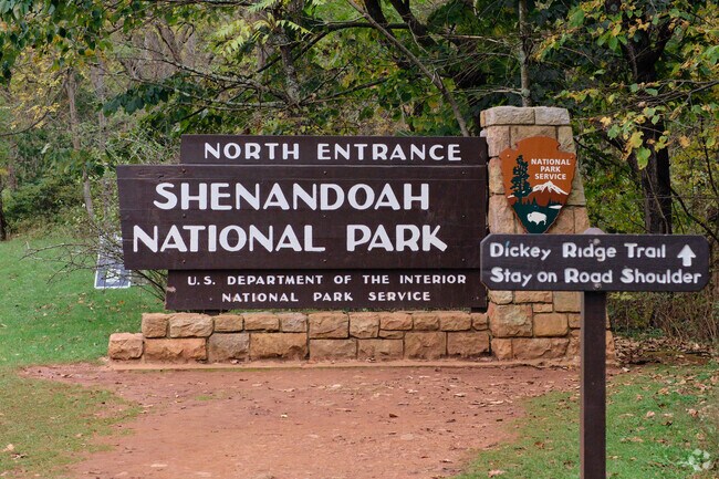 The Shenandoah National Park is convenient to residents of Ranson.
