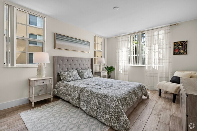 2BR, 2BA - 1,092SF - Bedroom - Vista Verde at Coconut Creek