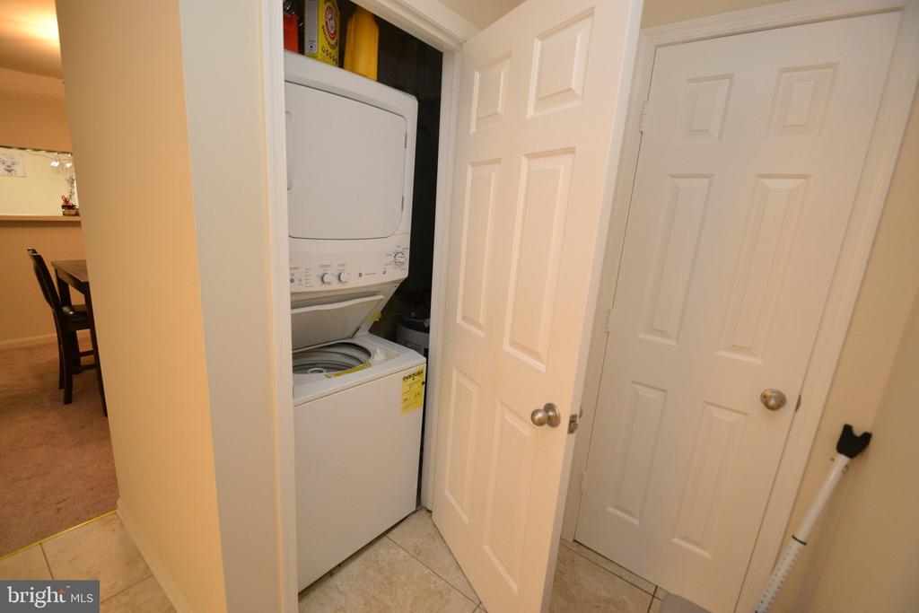 Primary Photo - 11713 Karbon Hill Ct