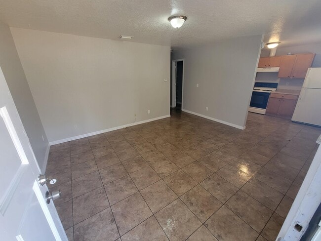 Foto del edificio - 1611 Miller Ave