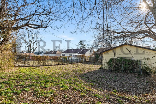 Foto del edificio - 4514 Vesta Dr