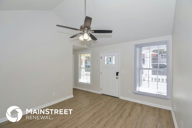 Building Photo - 102 Fairview Cir