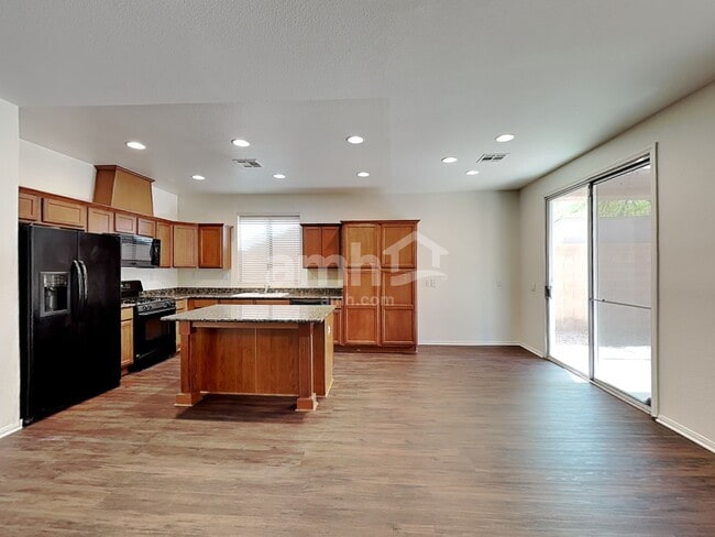 Foto del edificio - 1006 Lone Pine River Ave
