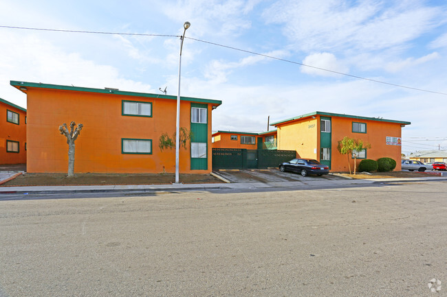 Building Photo - Mountain View Apartments