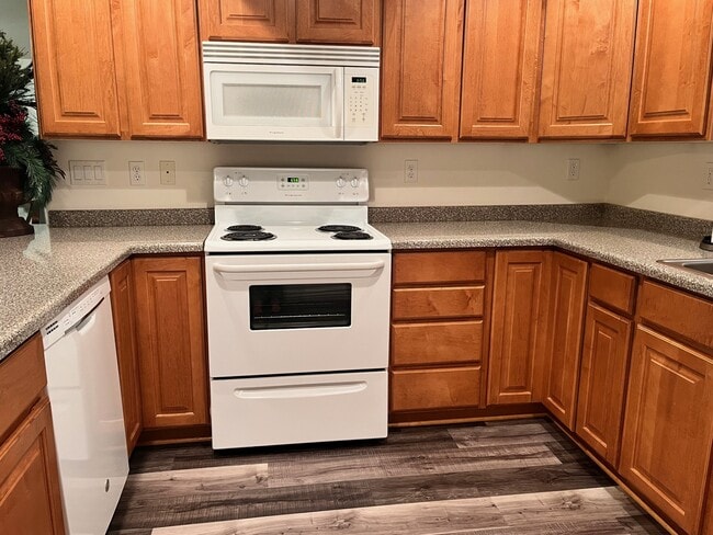 All appliances included - 6 Camden Way