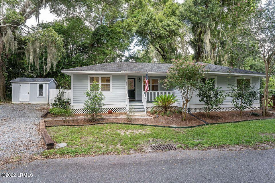 Primary Photo - 806 Adventure St