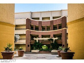 Building Photo - 270 E Flamingo Rd