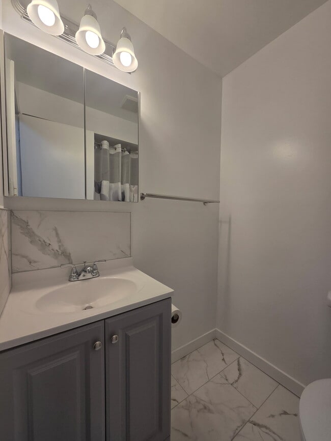 Building Photo - 1724 Rachael St