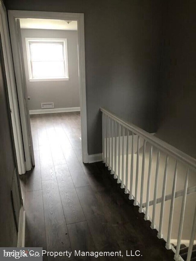 Foto del edificio - 2 br, 1 bath House - 4727 Homesdale Avenue
