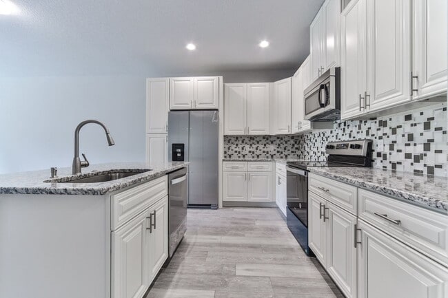 Foto del edificio - B section rental available