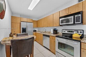 Building Photo - 401 69th St