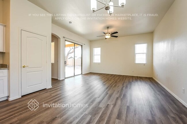 Foto del edificio - 16823 W Ocotillo St