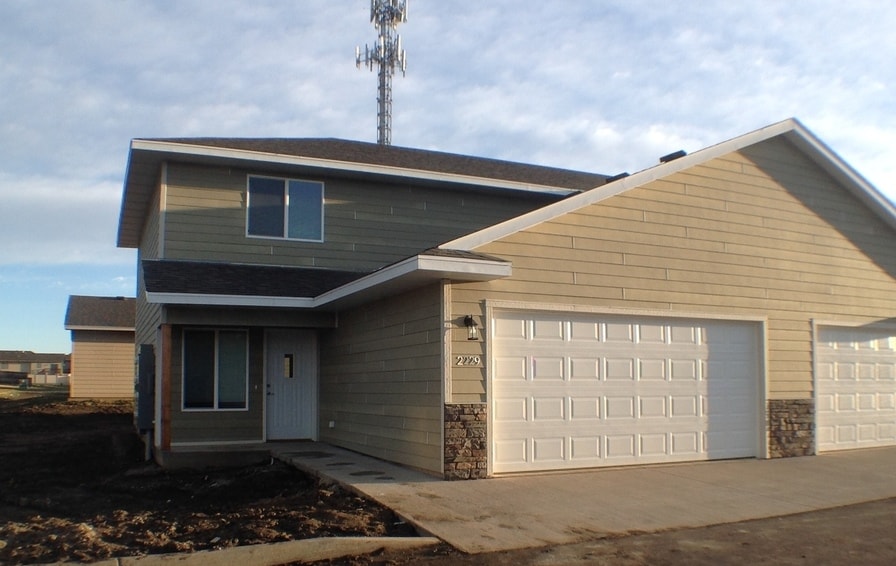 Building Photo - Ellis Estates