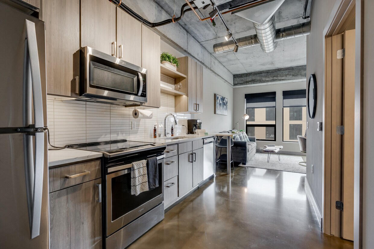 Foto principal - 728 3rd St N