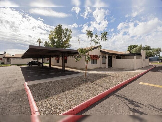 Foto del edificio - 2141 E Kirkland Ln