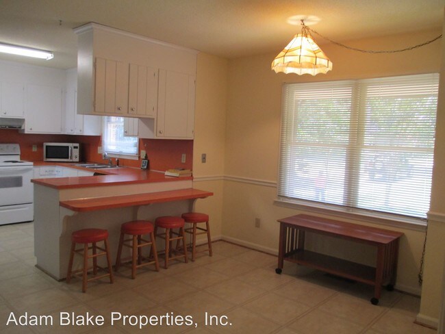 Building Photo - 17028 Island View Dr