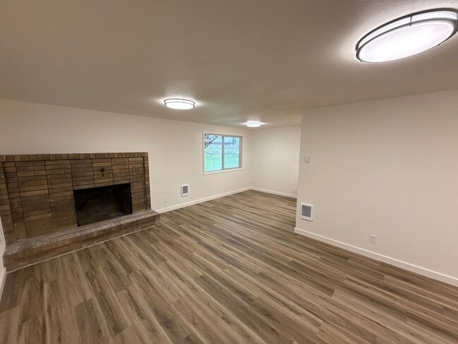 Building Photo - 4435 Campbell Dr SE
