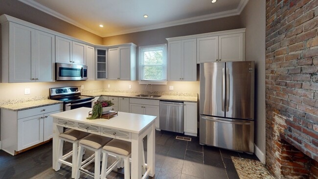 Photo - 1644 Forest Ave Townhome