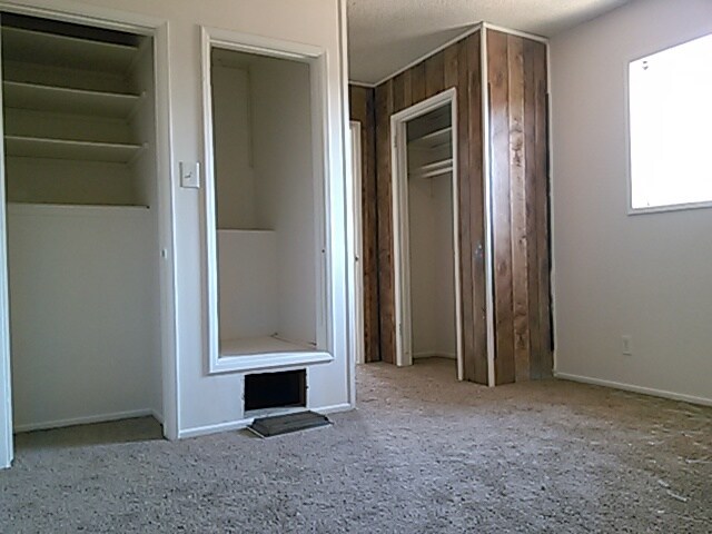 Building Photo - 1353 Romo Jones St