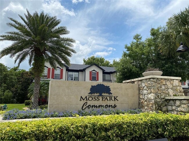 Building Photo - 10285 Park Commons Dr