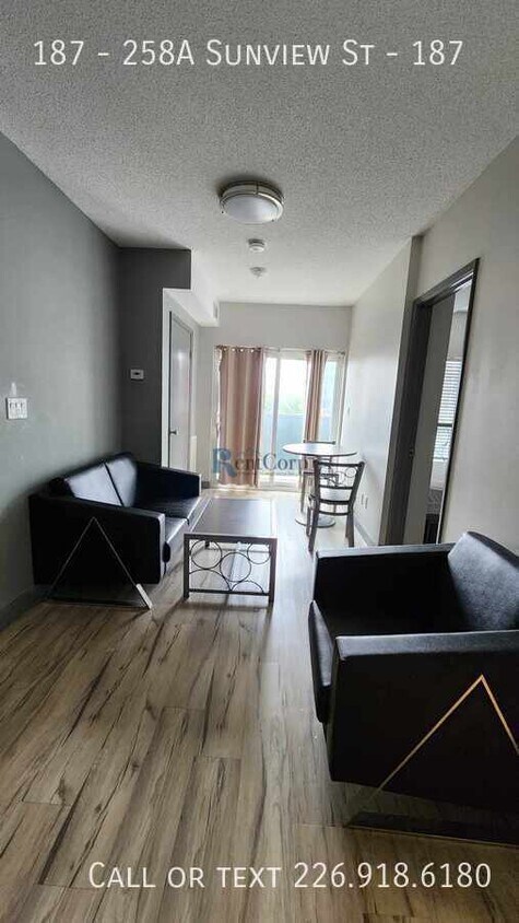 Photo du bâtiment - 258A-258A Sunview St